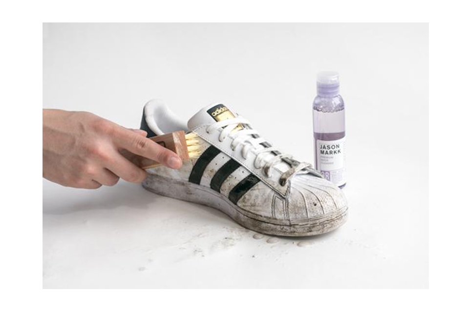 สเปรย์กันน้ำรองเท้า น้ำยาทำความสะอาดรองเท้า luxury 2023